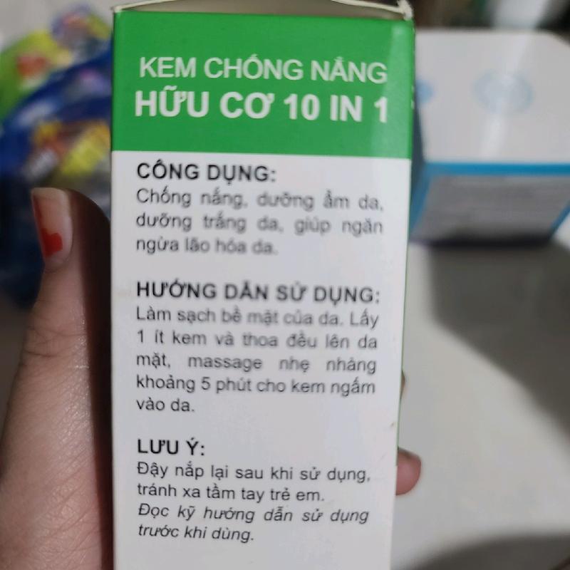 kem.chống nắng hữu cơ AZora Sunscreen 2