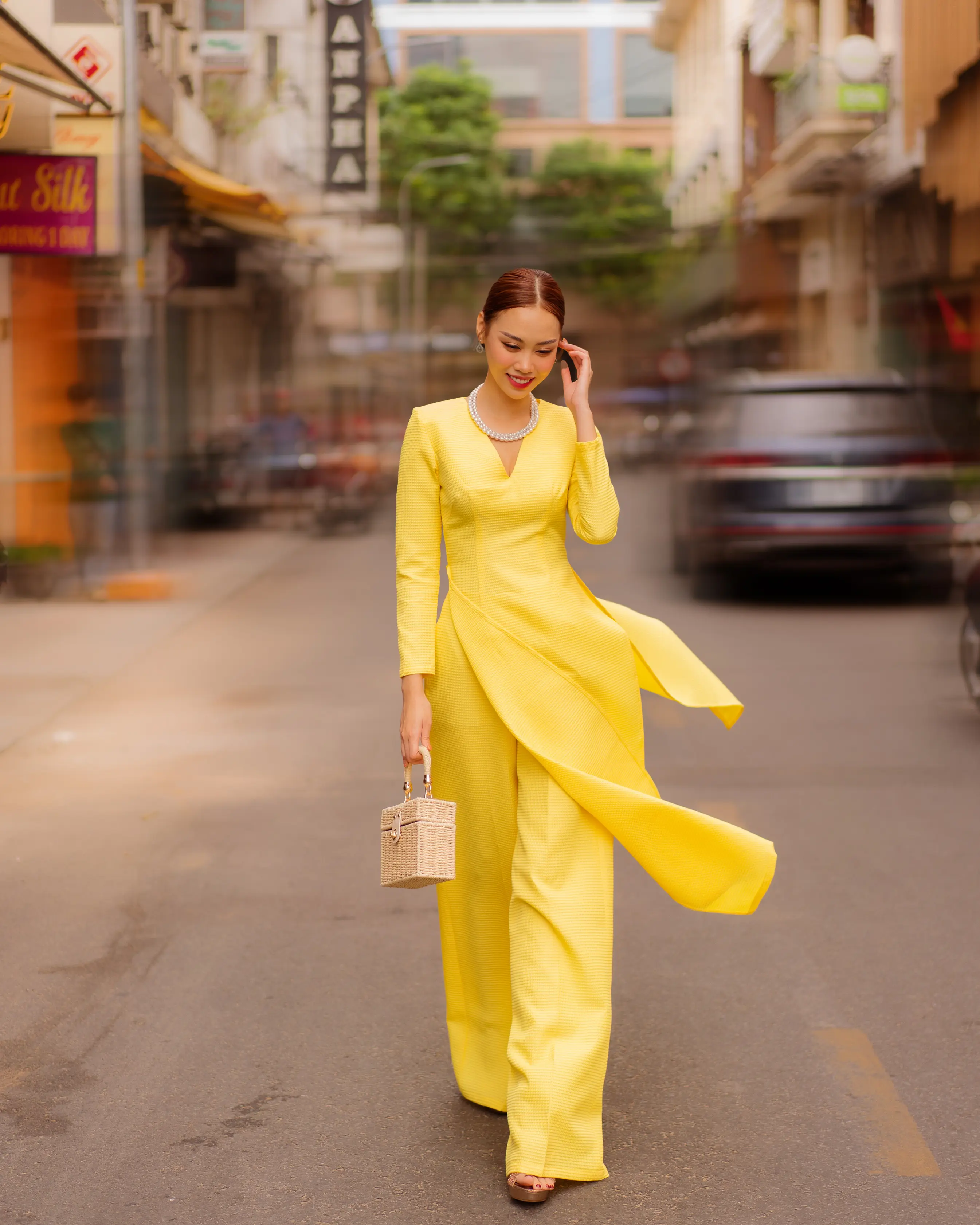 Áo Dài Gấm Vàng Hương Xuân AD48-V