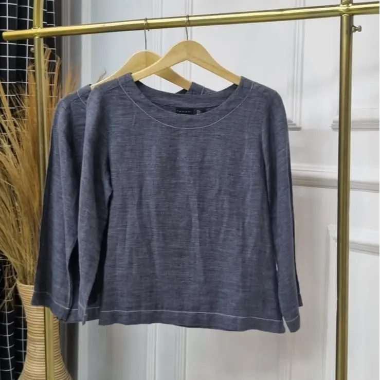 Lillyhakim blouse tahari like new