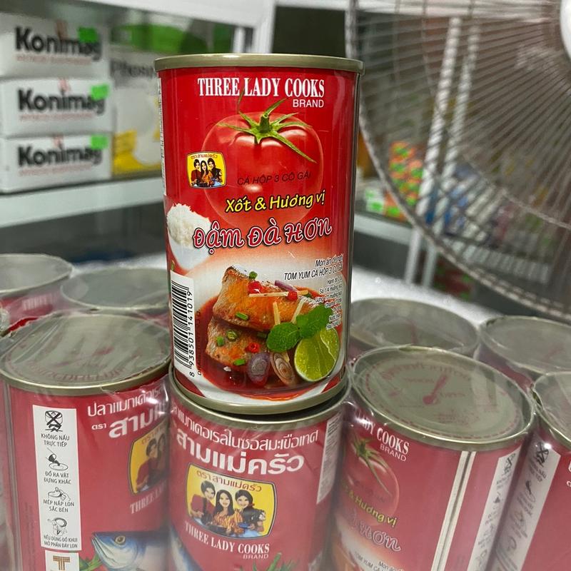 BT - Cá mòi 3 cô gái  khui muỗng ( 1 lóc 10 hộp ) 155g , HSD : 2027 sot  muoibeo