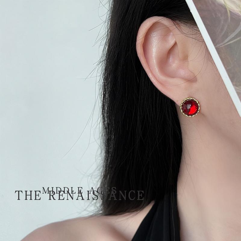 Product Introduction of Vintage Earrings Light Mid-Century Style Ankra Red Studs French Retro Earrings High-End Wine Red Jewelry 4