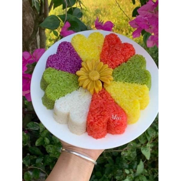  Khuôn xôi ngũ sắc- thạch chia ngăn trái tim 