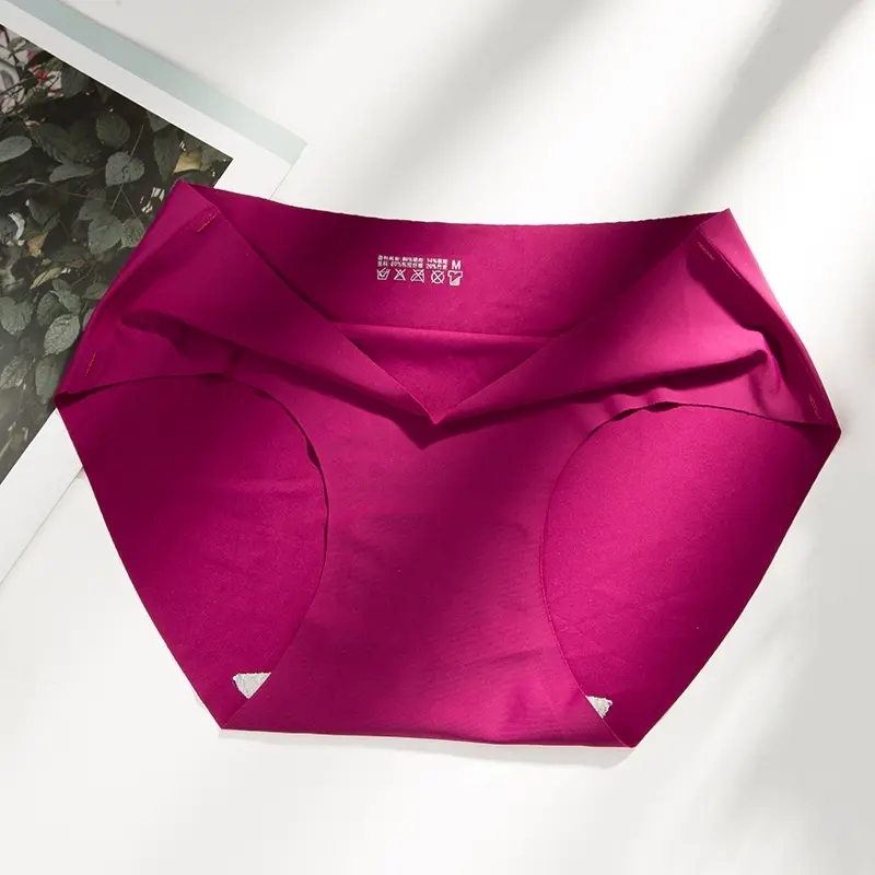 ᵖGˡiͣʸrl Celana Dalam CD Seamless Tanpa Jahitan Mulus Model Polos 1086 Fit Katun Wanita  Waist 4