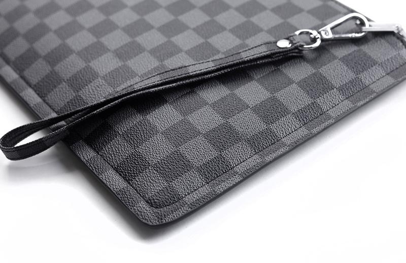 Product Introduction of New Men's Personalized Clutch Chessboard Grid Contrast Color and Versatile Trendy Clutch Large Capacity Mobile Phone Bag Wholesale 24
