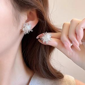 Hoa tai pháo hoa Bồ Công Anh thiết kế Tinh Tế dành cho phụ nữ độc đáo và thanh lịch k huyen taide p clip  onearrings khuyentai  bac khuyên  tai khuyên  tai  nữ  cỏ  4  lá