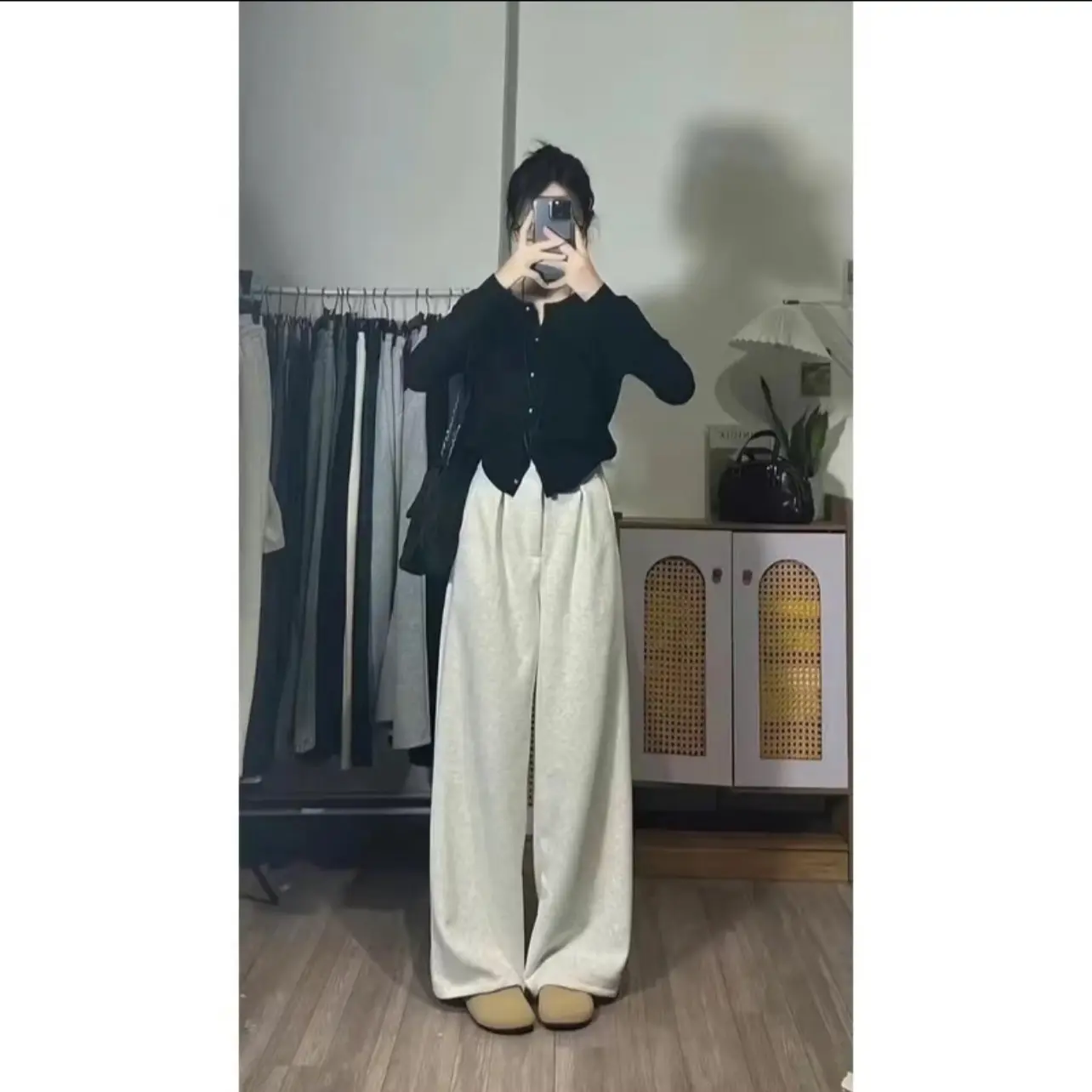 [001 CÓ BẢN NẤM] QUẦN NỈ ỐNG RỘNG 1 KHUY  VẢI NỈ 2 DA PhOM Mới 2025 Cho Nữ Women Pants Thoải Mái Năng Động 3 Tông Màu Phù Hợp Nhiều Vóc Dáng Thiết Kế Mới 2024 Có Khuy Vải Nỉ Ép Mịn | BigBuy360 - bigbuy360.vn