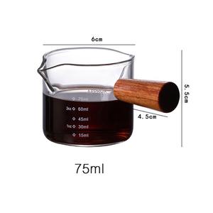 แก้วตวงสองปาก  ขนาด 75ml ด้ามจับไม้ แก้วเทนม พร้อมด้ามจับไม้ Deebillion