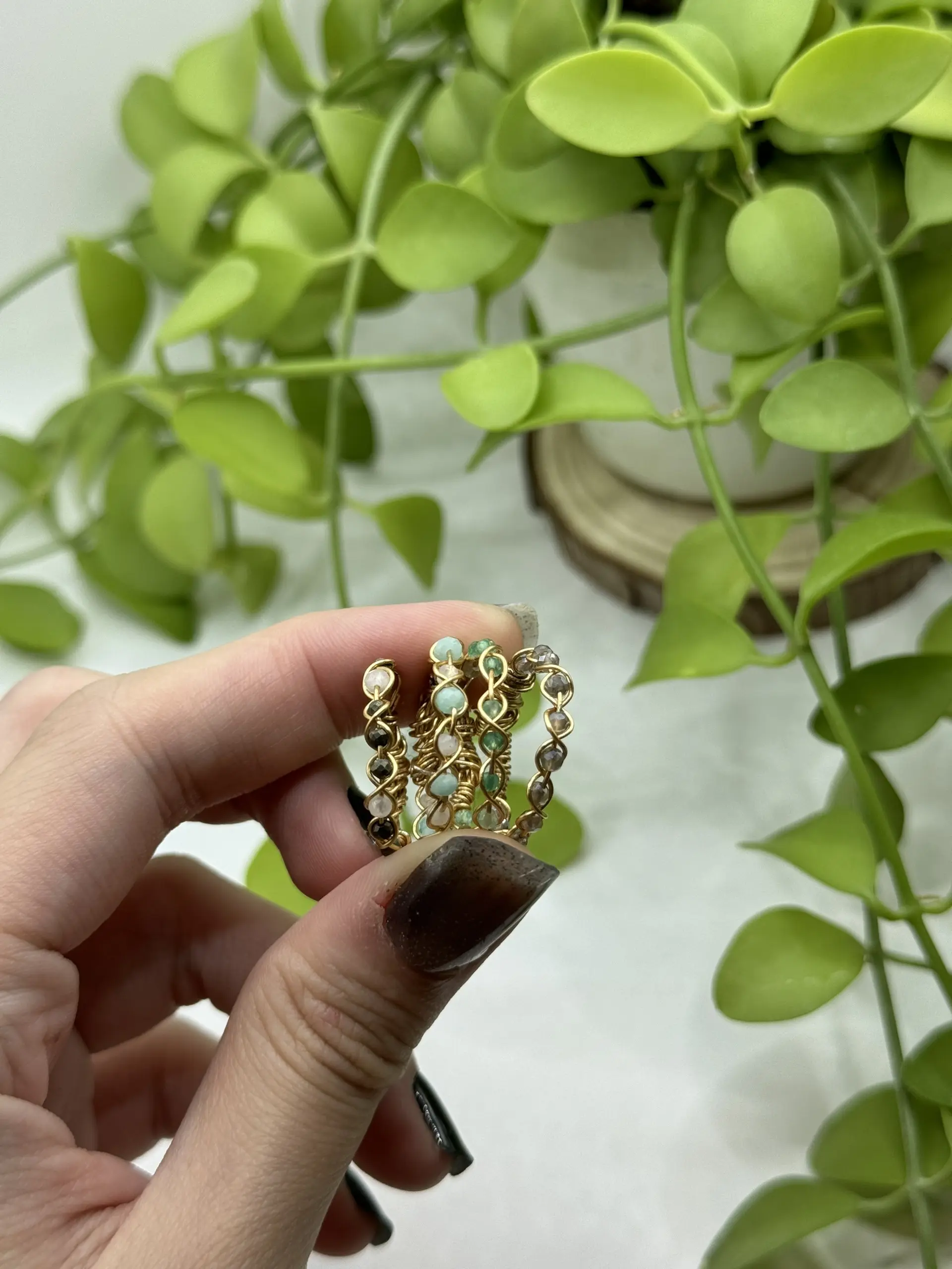 Nhẫn xoắn thừng đá năng lượng tự nhiên