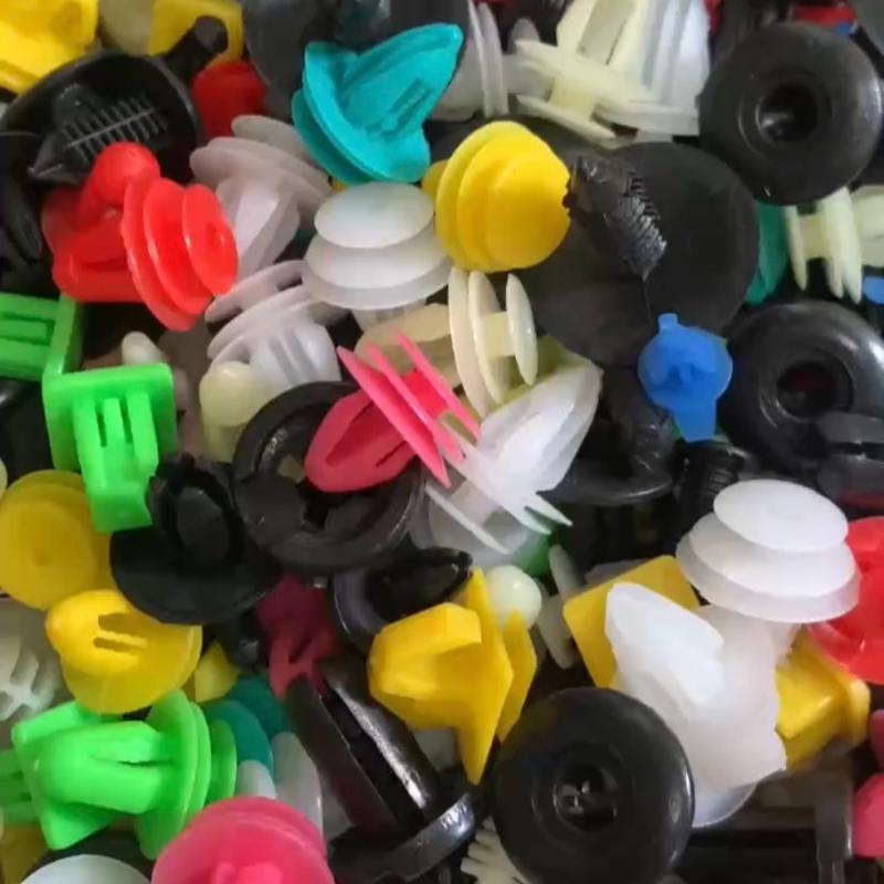 Chốt nút ốc nhựa xe ô tô 1000 cái thập cẩm giá sale sốc. Phụ Tùng kim loại bảo hành của nhà cung cấp