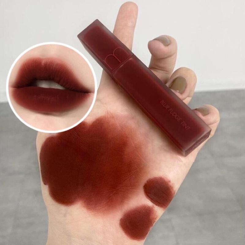 Son Romand Blur 04 Nâu Gỗ Trầm Ấm , Son Kem Lì Romand Blur Fudge Tint Màu 04 Radwood