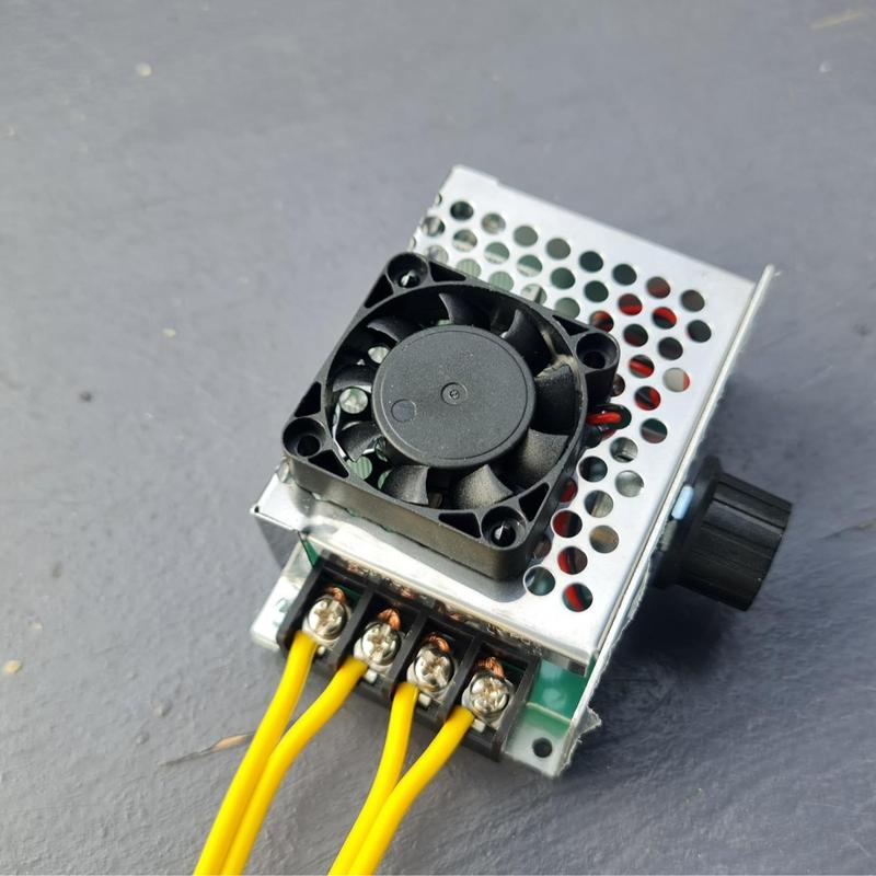 bộ điều tốc 4000w, dimer 4000w, giúp điều chỉnh tốc độ máy cắt cầm tay, máy cắt bàn, mô tơ bơm nước, quạt điện, giảm độ sáng bóng đèn sợi đốt, điều chỉnh tốc độ quạt trần, điều hòa nhiệt độ cho lò sưởi