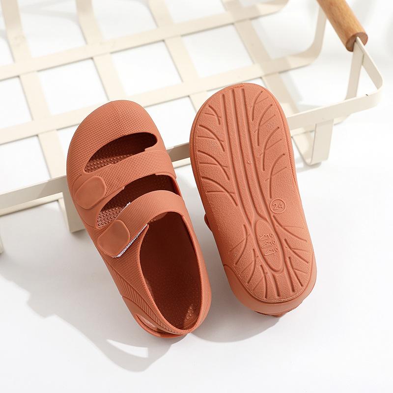 Product Introduction of 24-Year New Children's Closed Toe Soft Plastic Velcro Men's and Women's Baby Water-Stepping Sand Shoes Hole Shoes 23