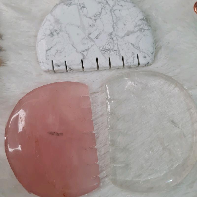 Gua Sha Bentuk Sisir 0