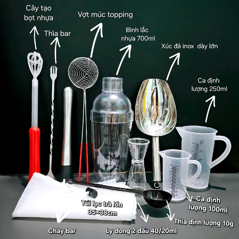Combo 11 món dụng cụ để pha chế cho quán trà trái cây, trà sữa, chất liệu inox, nhựa PP an toàn (bình lắc, xúc đá lớn, ca định lượng 250ml, ca định lượng 100ml, túi lóc trà, vợt múc topping, thìa khuấy, chày dằm, cây tạo bọt, thìa 10g, ly 2 đầu 20/40ml)