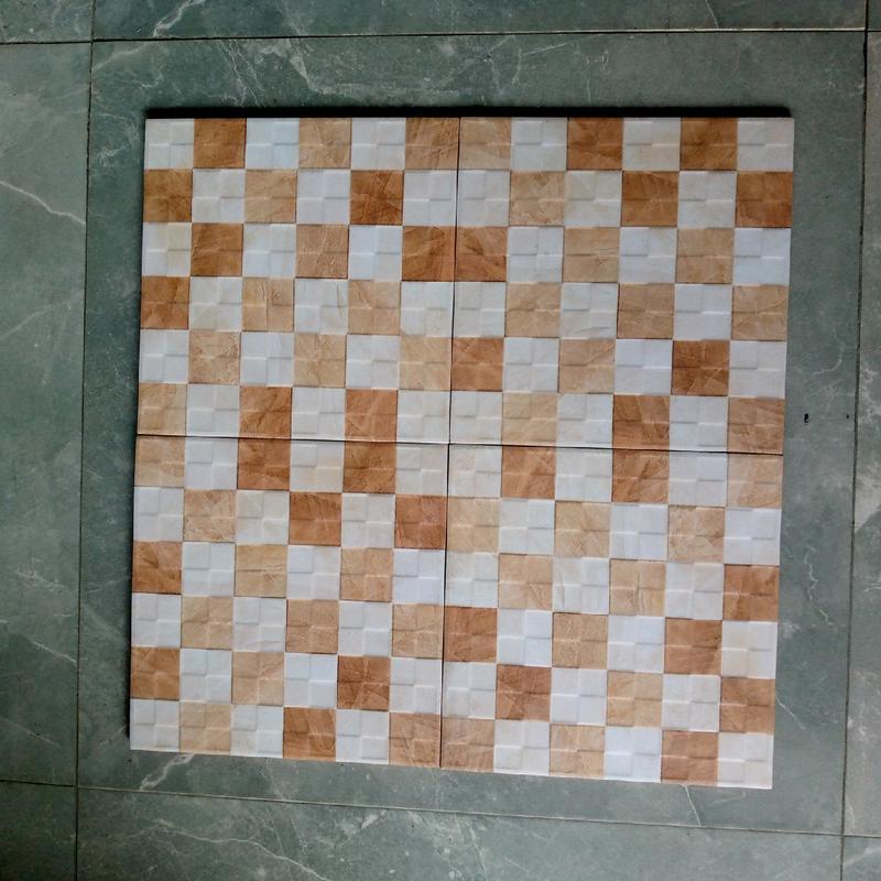 kramik kamar mandi kasar 25x25 motif domino Lantai 5