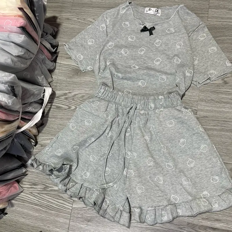 (Mua 1 tặng 5)80.737 SET BỘ ĐỒ ÁO TAY NGẮN VIỀN LAY BÈO IN MÈO KITTY QUẦN ĐÙI XÒE. thun gân tăm lạnh Nữ Women Top 7