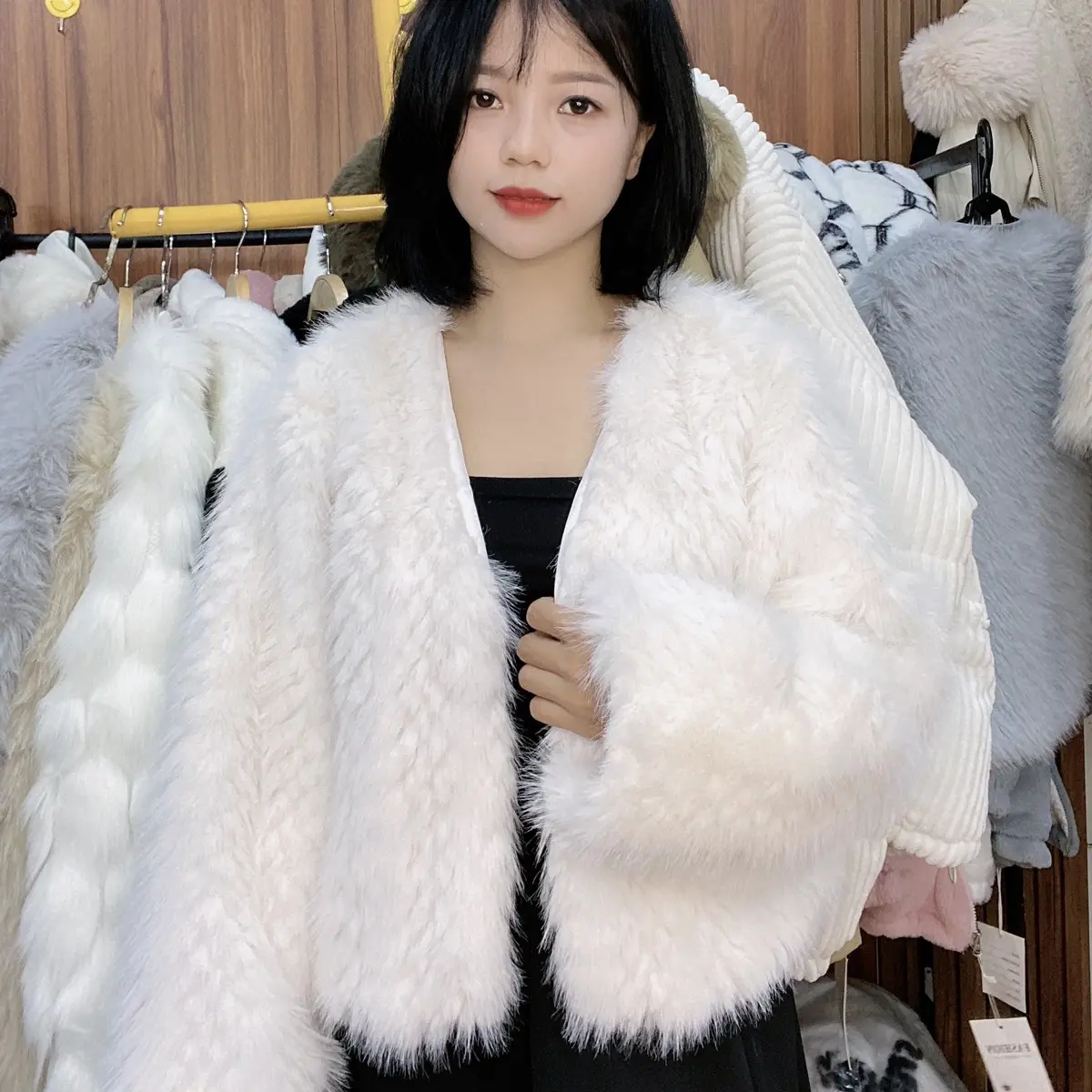 Áo khoác lông cao dành cho nữ