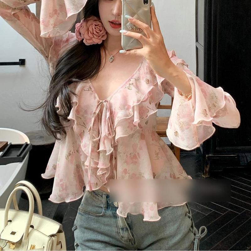 Product Introduction of Áo Thun Ôm Sát Cho Nữ, Cổ Chữ V, Dễ Phối Đồ, Tay Chuông, Thiết Kế Hoa, Phong Cách Buộc Dây Đầu Thu, Hàng Mới Về Năm 2025, Áo Xếp Nhún Ngọt Ngào Nhẹ Nhàng 4