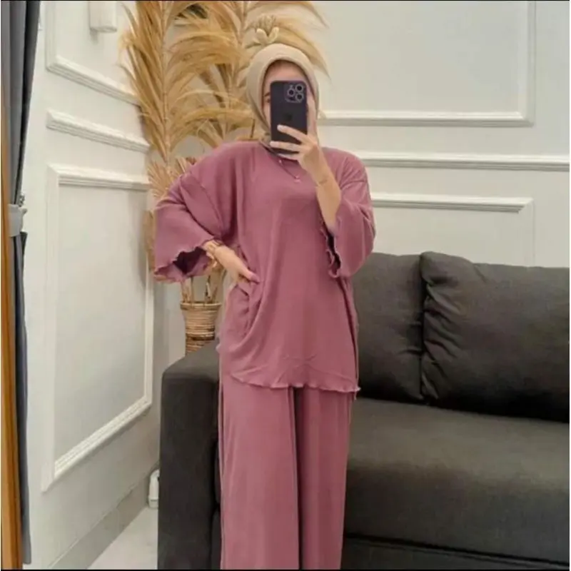 LOREN ONE SET KNIT/ SETELAN WANITA KEKINIAN KNIT KRIWIL Melar