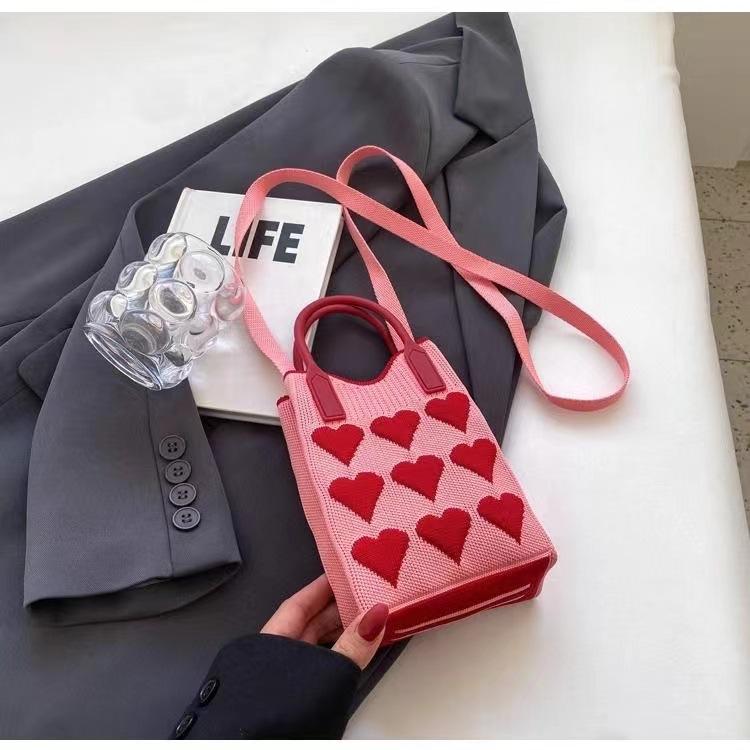 Product Introduction of Trendy Mini Phone Pouch in Knit Chessboard Design for Hand or Shoulder 1