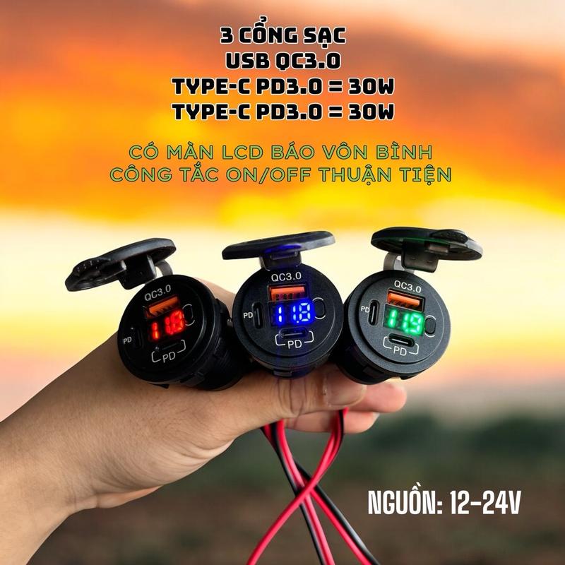 Sạc điện thoại trên xe máy, xe tải 3 cổng Usb3.0 + pd3.0 + pd3.0 có chức năng sạc nhanh và Lcd báo Vol bình Ắc Qui sử dụng 12v và 24v đều được