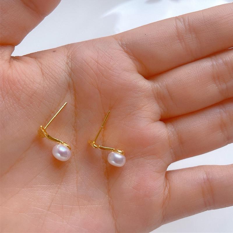 Natural freshwater white pearl leaf style earrings for women S25 silver ear needles for daily wear 3