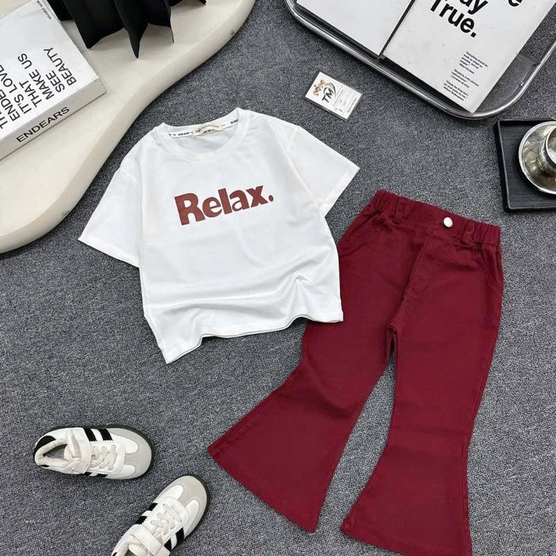 Set áo phong mix quần loe đỏ bé gái 8