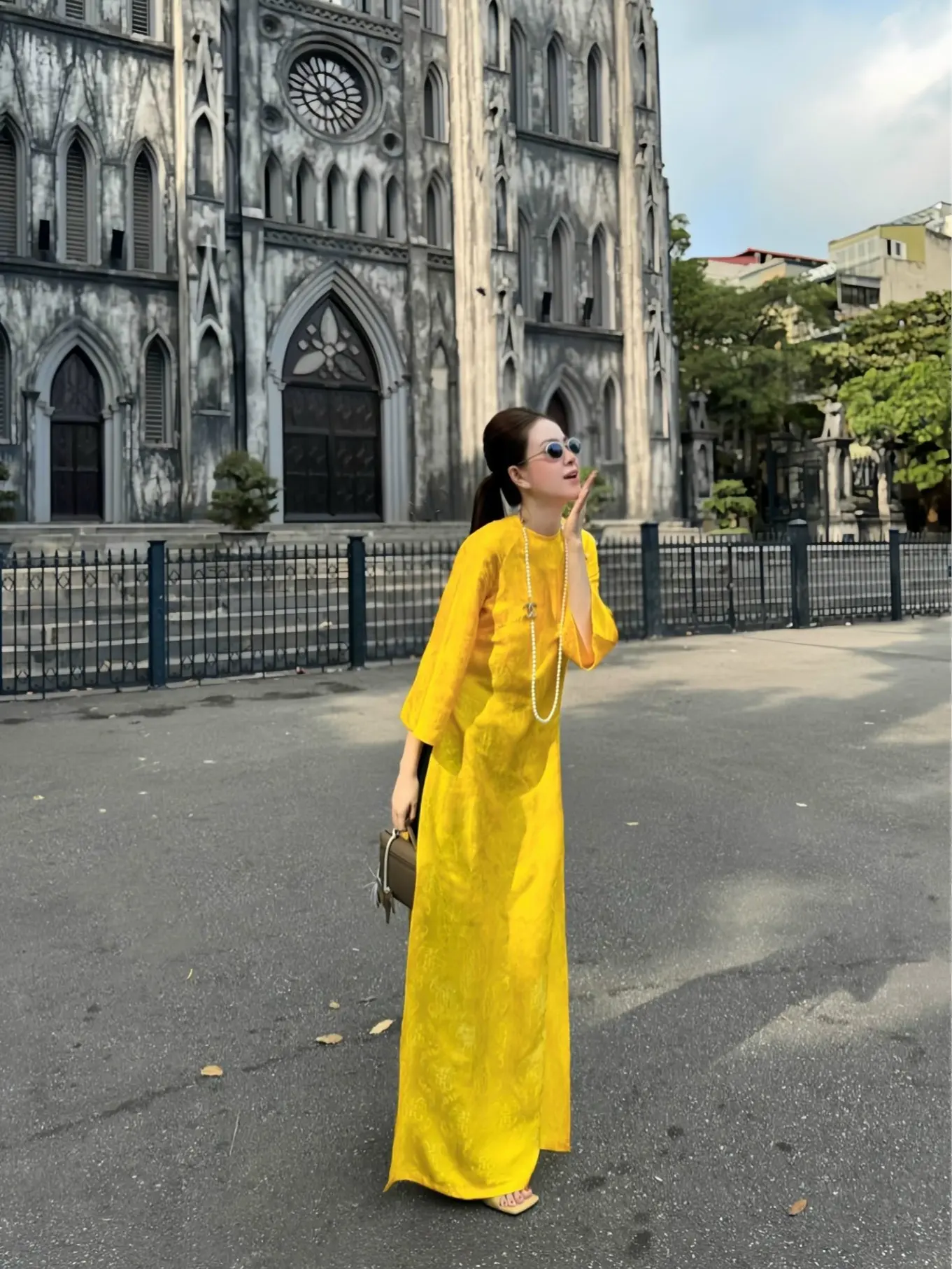 [KHÔNG KÈM QUẦN] Áo dài suông Viên Nhãn chất vải lụa tơ tằm cao cấp cách điệu họa tiết thọ dơi đính hạt ngọc trai năng động trẻ trung
