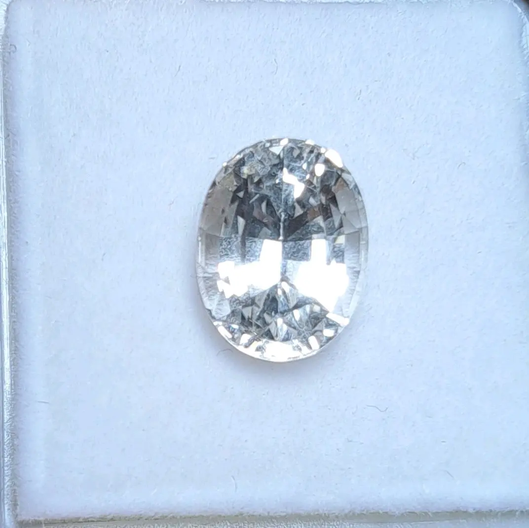 Topaz Trắng Thanh Hóa thiên Nhiên Đa Được Cắt Thành Phẩm - Hàng Lanh Sạch Phù Hợp Lên Nhân Nam, kt. Dài 10cm, Rộng 7.2cm, Cao 5.8mm.