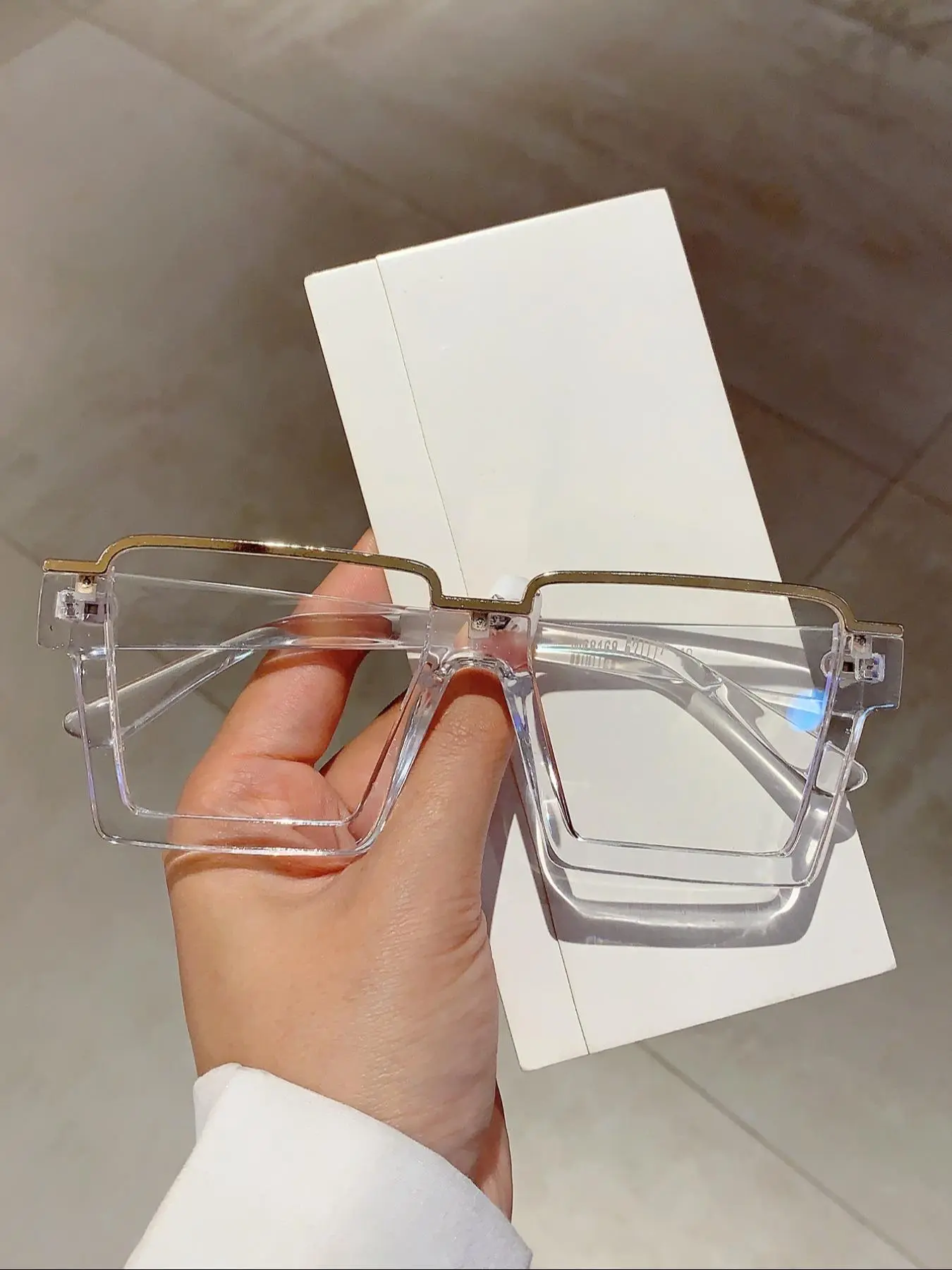 Simple Eyeglasses for Everyday Use, Basic Flat Frame Fashion Eyeglasses for Women & Men, Fashion Eyeglasses for Work, Daily Clothing Decor, Perfect for Student Daily Use