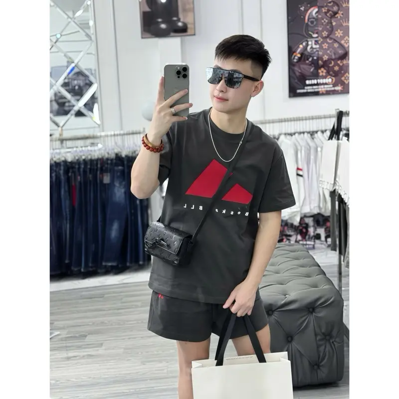 bộ thể thao nam ( XÁM ) cao cap cchấtconton mát (    llllllllogo đỏ  đỏ đỏ đỏ   )  (    xámmmm     )