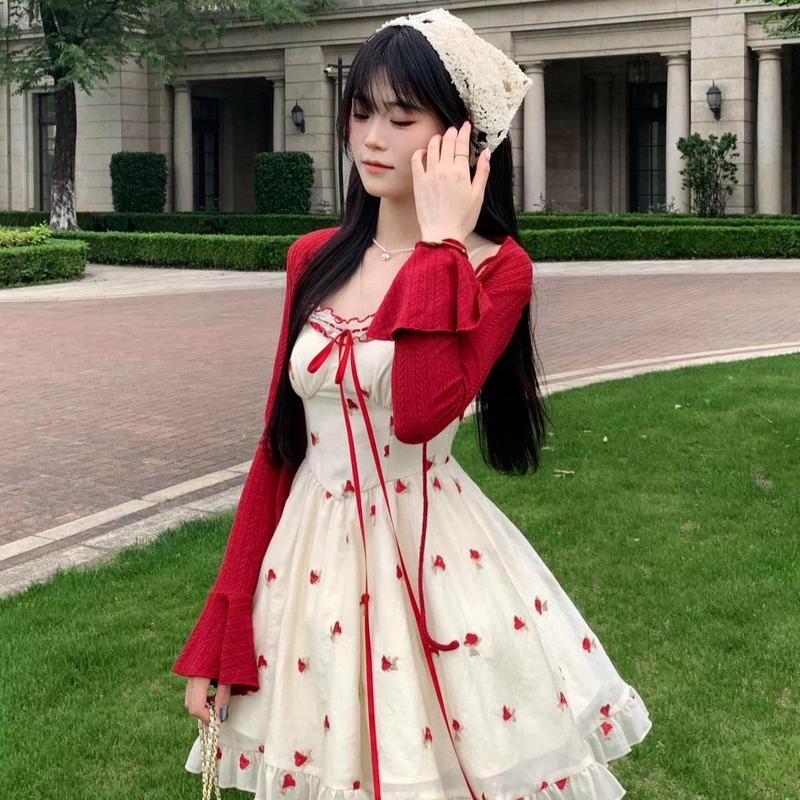 SÉT VÁY HOA NHÍ ÁO KHOÁC ĐỎ TAY LOE CỰC XINH ĐI CHƠI ĐI DU LỊCH SÉT VÁY NOEL SÉT VÁY THU ĐỘNG SÉT BỘ NỮ TIỂU THƯ BÁNH BÈO Women Nhung