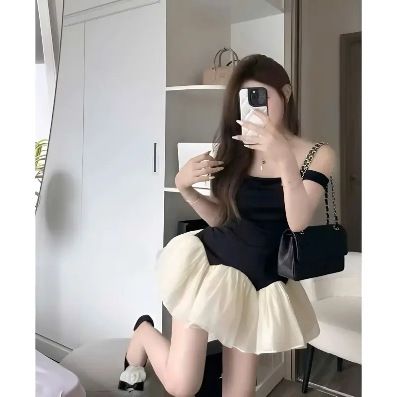 Váy Trễ Vai Màu Đen Phối Tơ Xốp Dáng Váy Xoè Bông Hoa 3