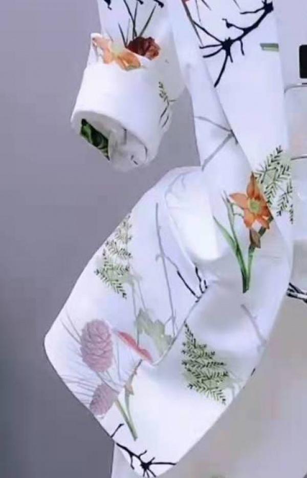 Product Introduction of Áo Khoác Vest Nữ, Họa Tiết Kẻ Sọc Mỏng, Dáng Ôm, Thanh Lịch, Phong Cách Anh Quốc, Dễ Phối Đồ Thích Hợp Cho Mùa Xuân Và Mùa Thu, Thời Trang, Xuân Hè 2024 3
