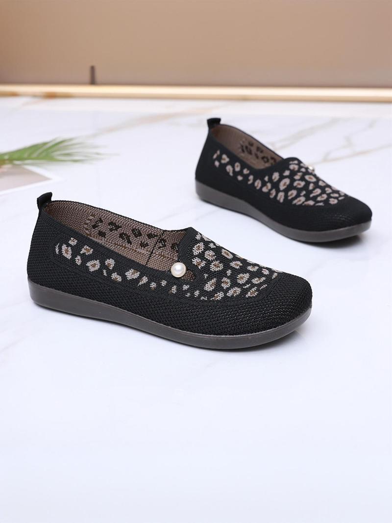 Product Introduction of Women's Fashionable Leopard Print Slip on Sneakers, Casual Comfortable Flat Shoes for Daily Wear, Lightweight Breathable Shoes for Women & Girls 2