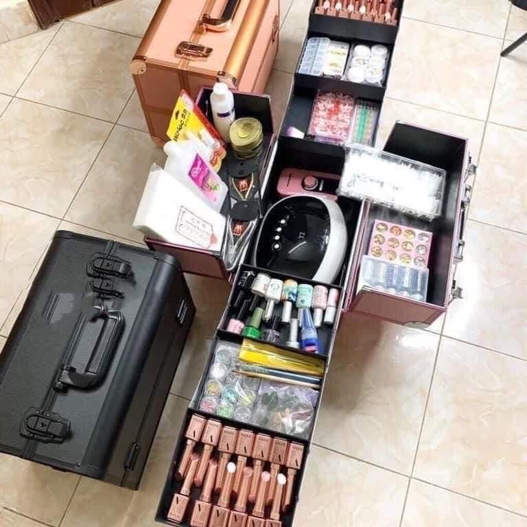 Cốp nhôm 3 Tầng Đựng Đồ Nail,Mi, Phun Xăm, Trang Điểm,Cốp Nhôm 2 Khuy Size 37x29x23 Hộp Đựng Đồ Nghề Make Up,Tủ Nhôm Loại Lớn