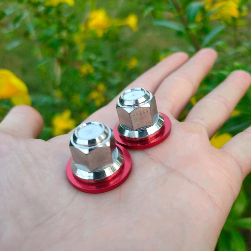 Cặp ốc salaya lắp chân phuộc wave/dream ( Tặng long đền đỏ ) - inox 304