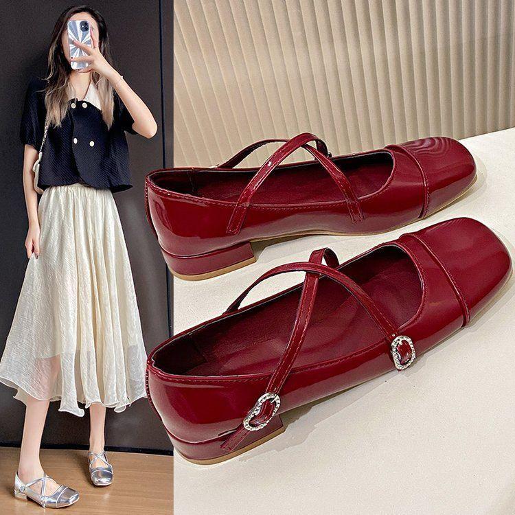 Product Introduction of French Style Silver Fairy Style Pumps Female 2025 Autumn New Retro Inner Match Match Skirt Mary Jane Shoes 20