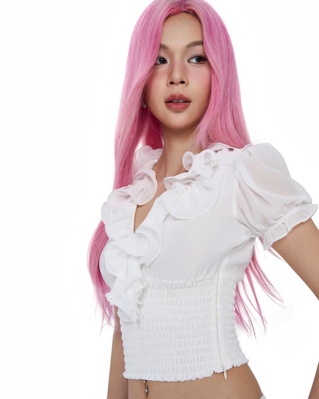 Áo croptop SheByShj cổ bèo tay phồng màu trắng - Nori Top