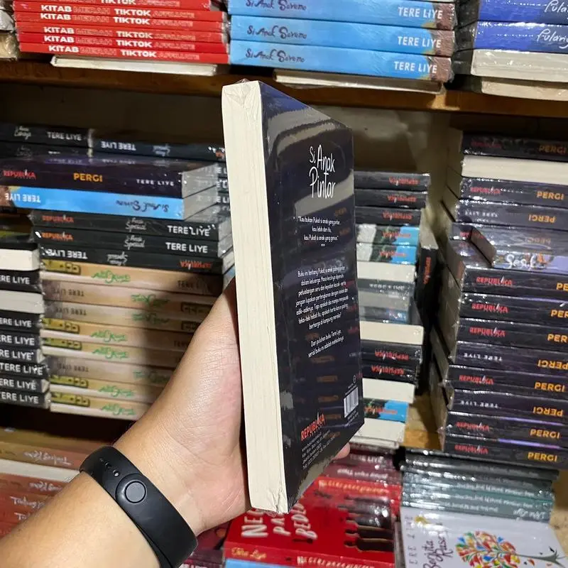 Buku Novel Si Anak Pintar - Best Seller Soft Cover Psychology 4