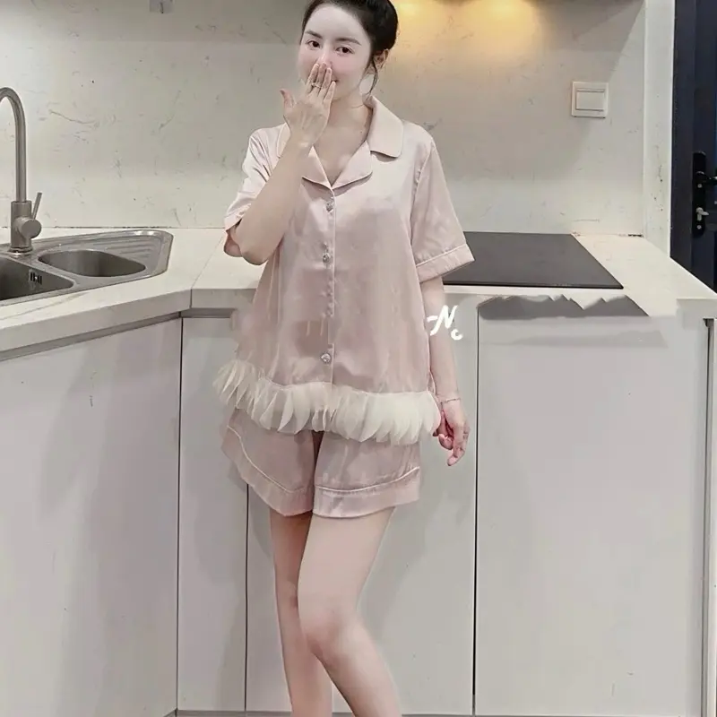 Bộ đùi lụa đính cánh hoa - Hàng Lyly Qccc