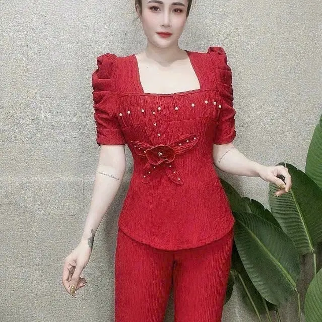 Đồ bộ quần dài tay ngắn cổ vuông trước áo có đính hạt kết hoa size từ 40-60kg chất vải xốp nhật Top 1