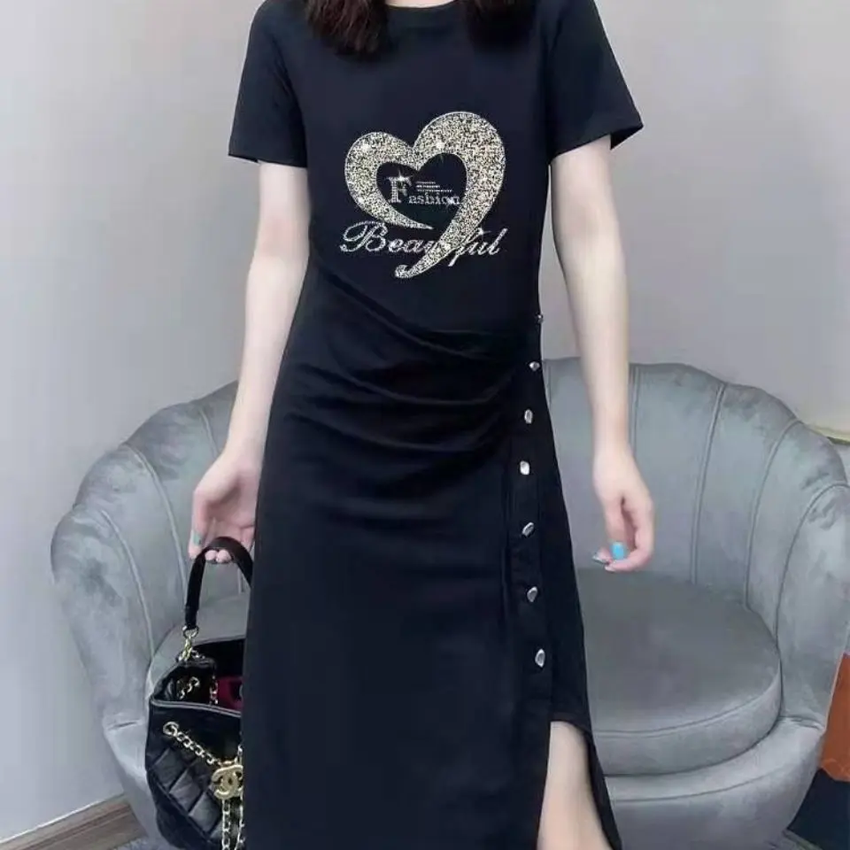 Váy Công Nghiệp Nặng, Phong Cách Mùa Hè, Váy Mới, Thích Hợp Cho Cô Gái Béo, Thời Trang, Áo Phông Dài Trung Bình Váy Nữ, Trẻ Trung 2023 Dress Women Tre Cổ Tròn Khuy Đen