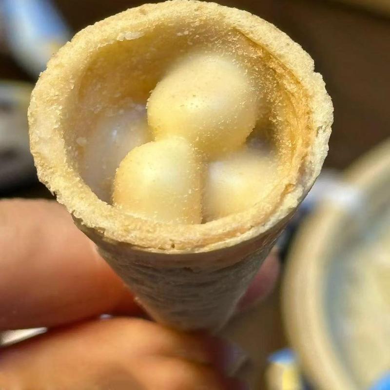 Product Introduction of Bánh Ốc Quế Risen Pure Yogurt Chocolate Crisp Tube 300g - Risen Việt Nam  Ăn Vặt Snack Food 2