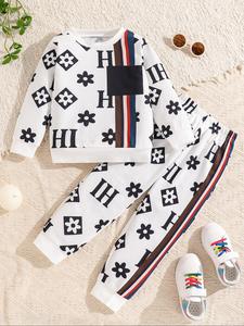 Two-Piece Set Boy's All Over Print Sweatshirt & Jogger Pants Set, Casual Round Neck Long Sleeve Pullover & Elastic Waist Trousers Set for Spring & Fall, Kids Clothes for Daily Wear