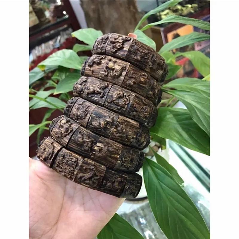 Vòng Trầm Hương 12 Con Giáp Phụ Kiện Đeo Tay 1