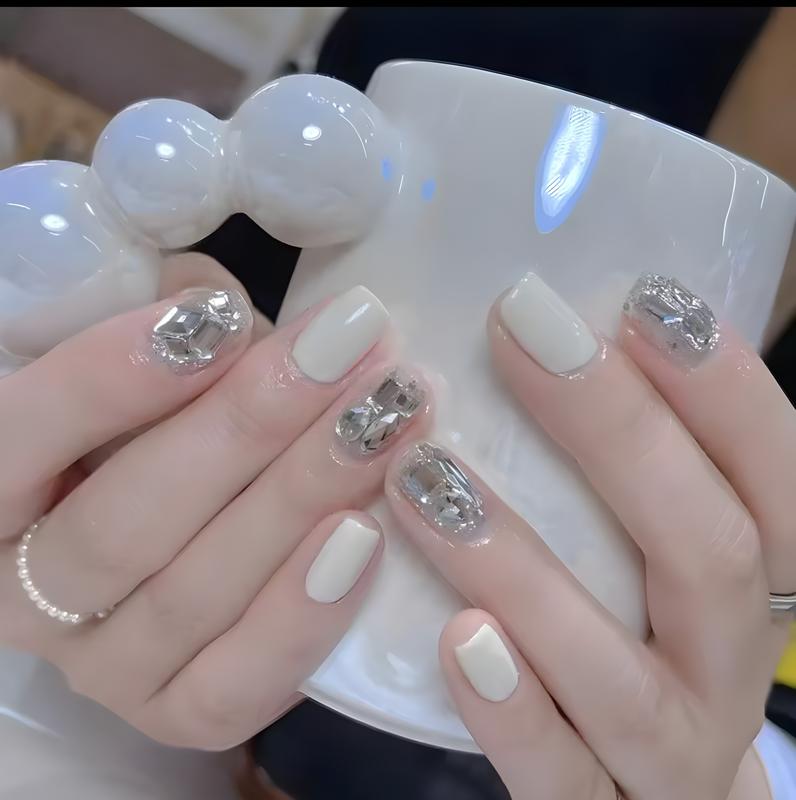Mã 567 Nails Box 24 m.óng tone trắng đính đá...567