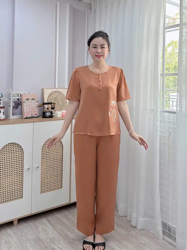 Y20 Bộ Đồ  Trung Niên Lụa Ngọc Trai Cao Cấp Hoạ Tiết Thêu Chất  Mềm Nhẹ, Mượt Sang, Màu Sắc Tôn Da, Đủ Size 45-80kg Thun 6