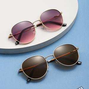 แว่นกันแดดผู้หญิง 2 025 มาใหม่ กรอบกลม หน้าเล็ก อินเทรนด์ เท่ ย้อนยุค สไตล์ฮ่องกง ป้องกันรังสียูวี ระดับไฮเอนด์