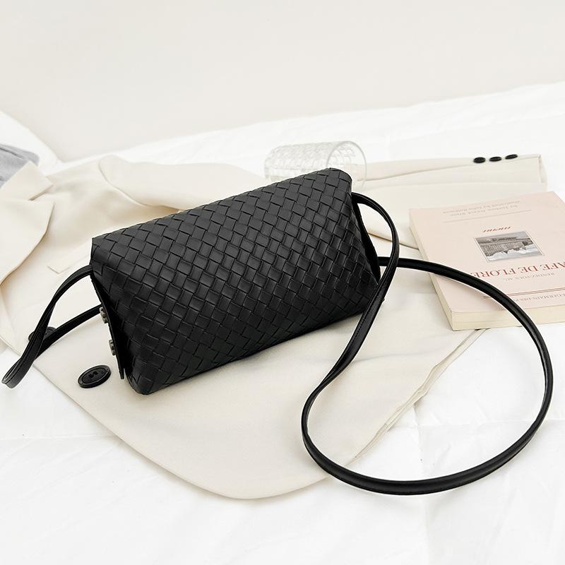 Product Introduction of Women's Shoulder Bag, Niche Design, Fashionable, Classic Retro Style, Sling Bag, Suitable for Spring and Summer, New Arrival Bags Sienna Large 20